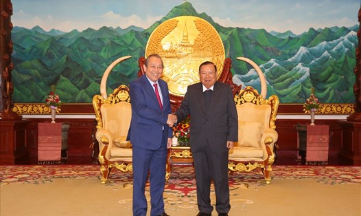 Phó Thủ tướng Thường trực Chính phủ Trương Hòa Bình đã đến chào xã giao Tổng Bí thư, Chủ tịch Nước Lào Bounnhang Volachith. Ảnh: VGP.