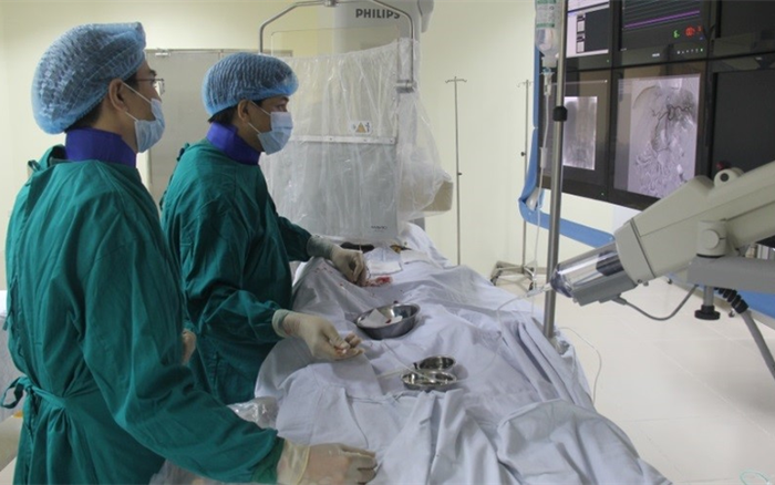 Ứng dụng kỹ thuật điện quang can thiệp hiện đại chữa nhiều bệnh lý.