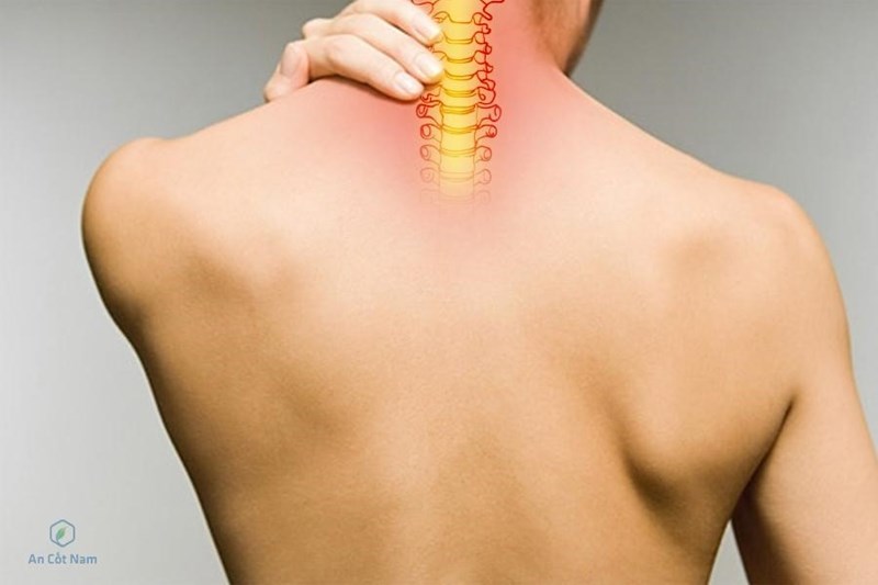 Những biện pháp tự chăm sóc tại nhà khi bị đau cổ vai gáy lan xuống cánh tay là gì?
