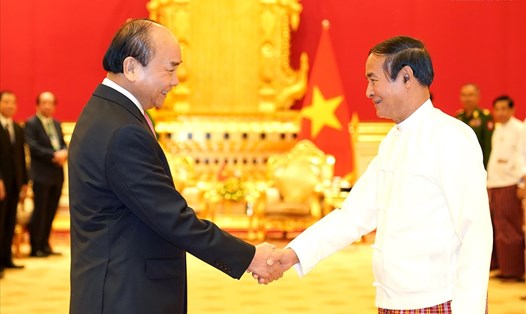 Thủ tướng Nguyễn Xuân Phúc hội kiến Tổng thống U Win Myint. Ảnh: VGP