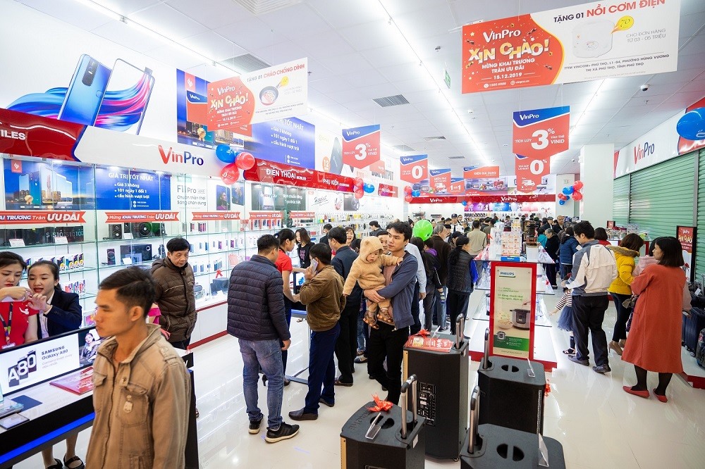 Tập đoàn Vingroup chính thức tuyên bố rút lui khỏi mảng bán lẻ. Ảnh VG