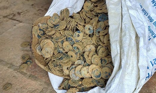 Hơn 100kg tiền xu cổ được phát hiện. (Ảnh: BHT)