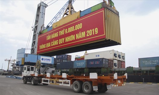 Cảng Quy Nhơn đón tấn hàng thứ 9 triệu.