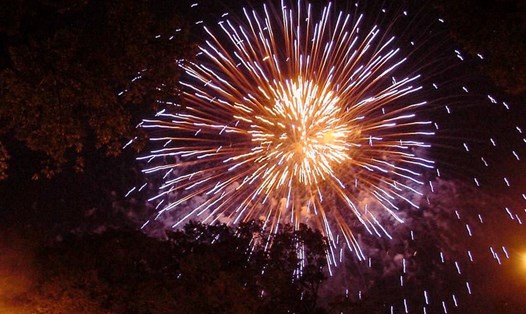 Cà Mau không hạn chế huyện, thành phố bắn pháo hoa mừng năm mới (ảnh Nhật Hồ)
