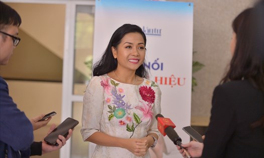 Bà Trần Uyên Phương, Phó Tổng Giám đốc Tập đoàn Tân Hiệp Phát đã chia sẻ tại Tọa đàm "Kết nối thương hiệu Việt".