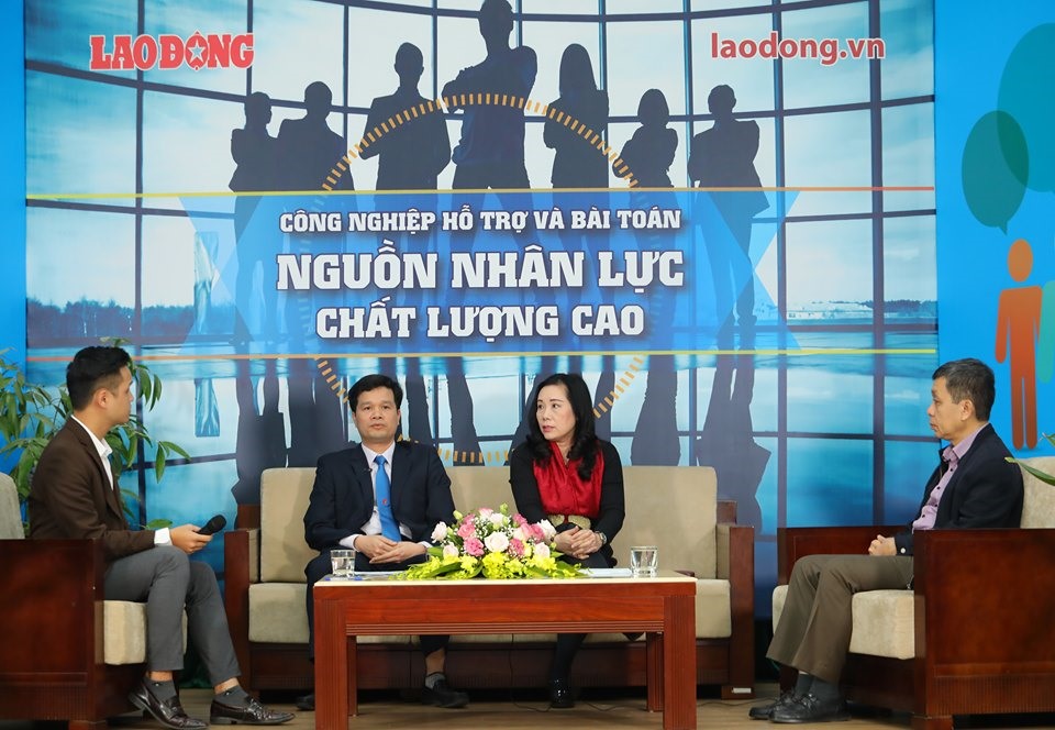 Các khách mời tham dự Tọa đàm: Công nghiệp hỗ trợ và bài toán nguồn nhân lực chất lượng cao. Ảnh: Tô Thế