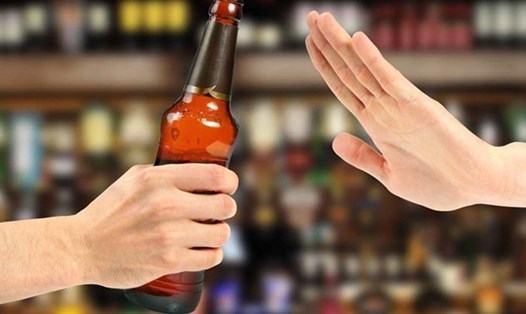 Bắt đầu từ 1.1.2020 sẽ cấm bán rượu, bia cho người chưa đủ 18 tuổi. 
Ảnh minh họa