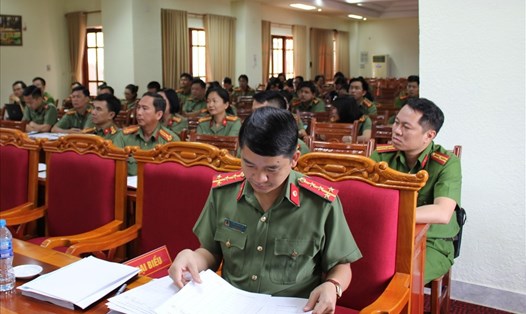Các cán bộ công đoàn chủ chốt của lực lượng CAND tham dự lớp tập huấn công đoàn 2019. Ảnh: L.N