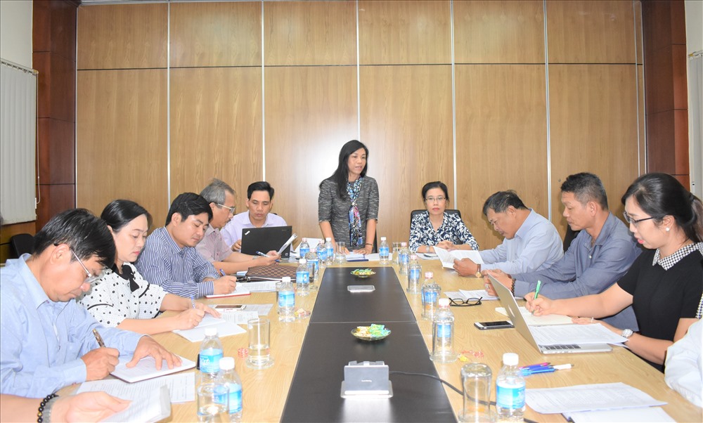Bà Hồ Thị Kim Ngân đánh giá, ghi nhận một số kết quả đã đạt được trong hoạt động chăm lo, bảo vệ quyền, lợi ích hợp pháp, chính đáng cho công nhân lao động. Ảnh: Thành Nhân.