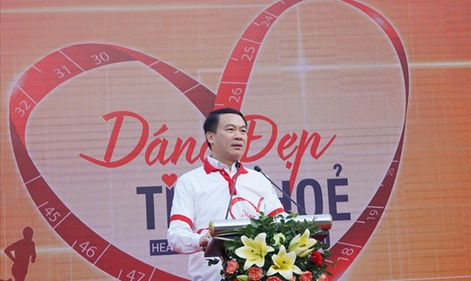 Phó Giáo sư Phạm Mạnh Hùng phát biểu tại buổi lễ. Ảnh: N.L