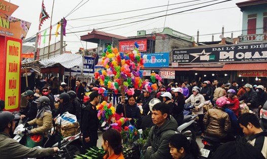 Chợ Viềng (Nam Định) họp duy nhất một lần trong năm. 