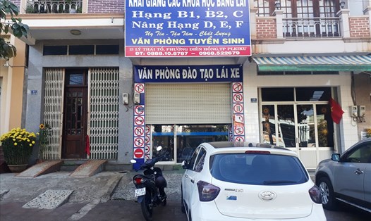 Văn phòng "chui"  đã đổi tên thành Cty TNHH MTV Đào tạo lái xe An Ninh Gia Lai để đánh lừa khách hàng. Ảnh Đình Văn