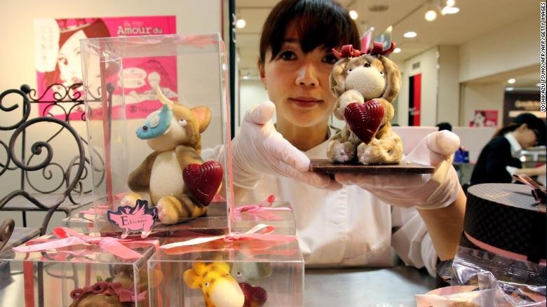 Người làm socola Nhật Bản Miya Fujimoto. Ảnh: AFP. 