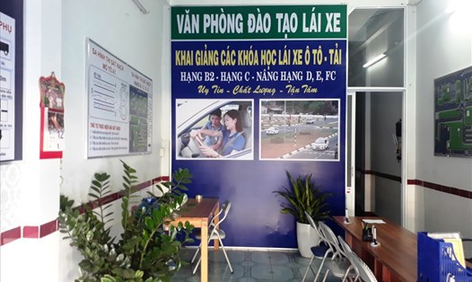 Bên trong Văn phòng đào tạo lái xe mạo danh trường Đại học PCCC tại Gia Lai. Ảnh Đình Văn
