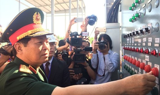 Đại tướng Ngô Xuân Lịch, Ủy viên Bộ chính trị, Bộ trưởng Bộ Quốc phòng, Phó trưởng ban Thường trực Ban chỉ đạo quốc gia 701 đã kiểm tra công tác xử lý môi trường ô nhiễm dioxin tại sân bay Biên Hòa, tỉnh Đồng Nai