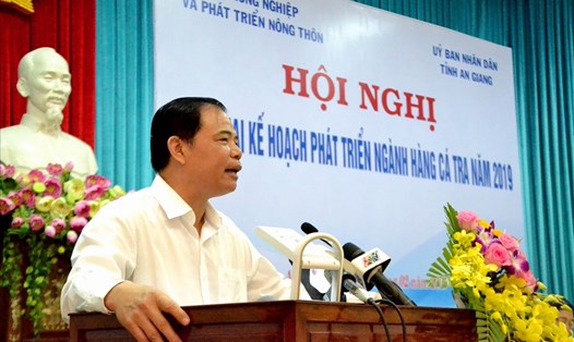 Bộ trưởng Bộ NNPTNT Nguyễn Xuân Cường phát biểu tại hội nghị, Ảnh: Lục Tùng