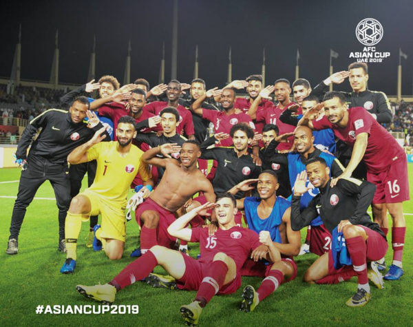 Tuyển thủ Qatar ăn mừng chiến thắng vào tứ kết. Ảnh: Asian Cup 