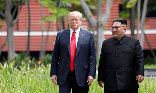 Chủ tịch Kim Jong-un và Tổng thống Donald Trump tại hội nghị thượng đỉnh lần 1 ở Singapore, tháng 6.2018. Ảnh: Reuters