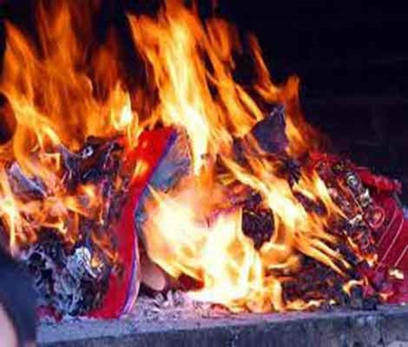 Chi tiết những bài văn khấn lễ hóa vàng mùng 3 Tết Kỷ Hợi chuẩn nhất