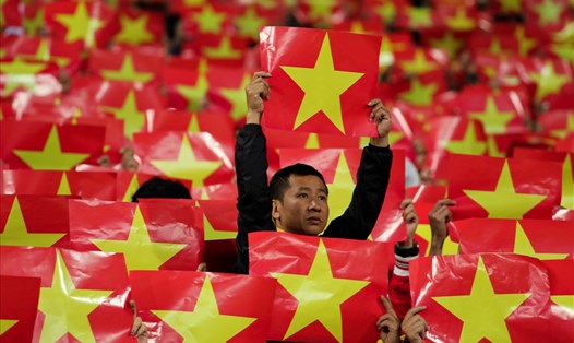 Hình ảnh khán giả cổ vũ ĐT Việt Nam tại Mỹ Đình. Ảnh: Sơn Tùng