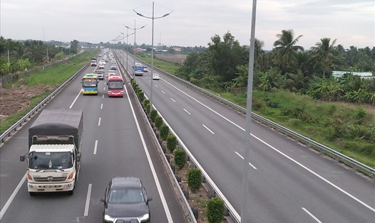 Cao tốc TP.HCM - Trung Lương.