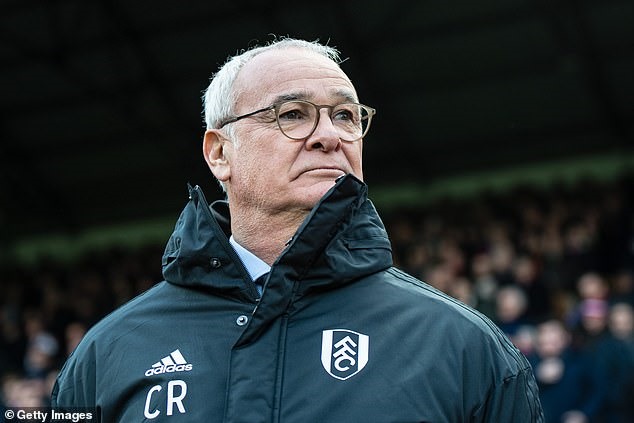 HLV Ranieri đang gặp nhiều khó khăn trong cuộc chiến trụ hạng cùng Fulham. Ảnh: Getty Images.