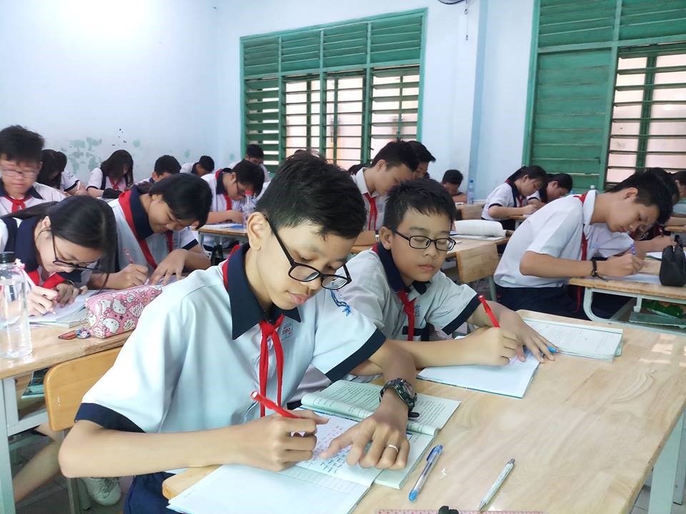 Học sinh Trường THCS Phú Thọ (quận 11). Ảnh: Nguyễn Quyên 