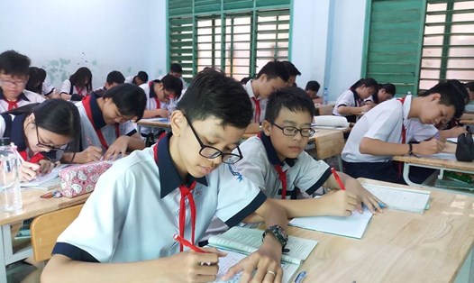 Học sinh Trường THCS Phú Thọ (quận 11). Ảnh: Nguyễn Quyên 