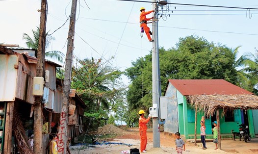Điện lưới quốc gia đã đến từng thôn, xóm huyện đảo Phú Quốc.  