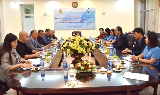 Đoàn đại biểu Liên hiệp CĐ Dệt May Ai Cập thăm và làm việc với CĐ Dệt May VN. Ảnh: CĐ Dệt May VN