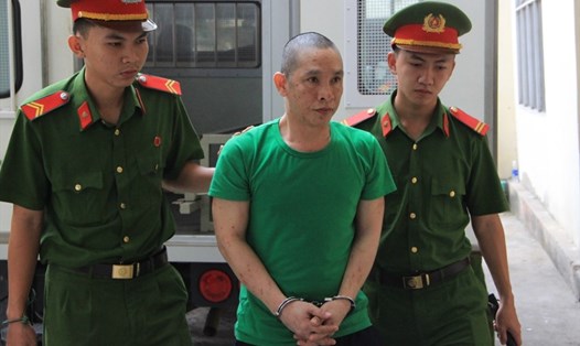 Tài xế Nguyễn Thái Dương tới tòa.