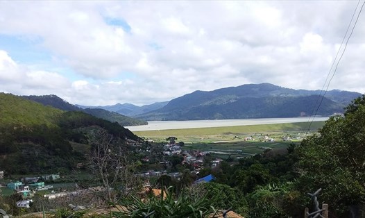 Thị trấn Dran yên bình bên hồ Đa Nhim (ảnh T.N)
