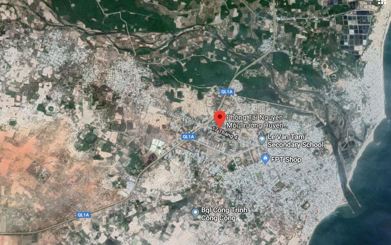 Ông Võ Việt Hùng từng giữ chức vụ Trưởng Phòng Tài nguyên và Môi trường huyện Tuy Phong.