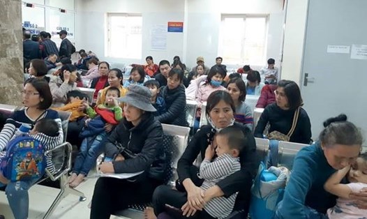 Hàng trăm gia đình có con học ở Trường Mầm non Thanh Khương đã đưa con lên Hà Nội để xét nghiệm sán lợn.