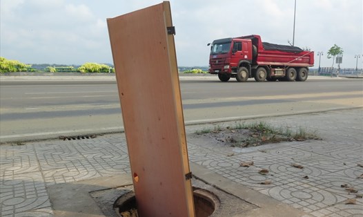 Hàng loạt nắp cống ở Quảng Ngãi bị đánh cắp.