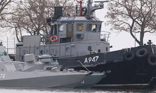 Các tàu Ukraina bị Nga bắt giữ ở cảng Kerch. Ảnh: Reuters