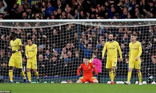 Chelsea cần phải nỗ lực rất nhiều nếu muốn có mặt trong top 4 vào cuối mùa. Ảnh: Reuters.