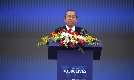 Phó Thủ tướng Thường trực Chính phủ, Chủ tịch Ủy ban ATGT Quốc gia Trương Hòa Bình phát biểu tại sự kiện. Ảnh: ĐT