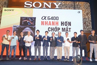 Ra mắt máy ảnh không gương lật Sony α6400 tại Việt Nam.
