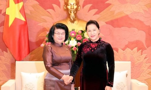 Chủ tịch Quốc hội Nguyễn Thị Kim Ngân tiếp Phó Chủ tịch thứ hai Quốc hội Vương quốc Campuchia Khuon Sudary đang thăm và làm việc tại Việt Nam. Ảnh: TTXVN. 