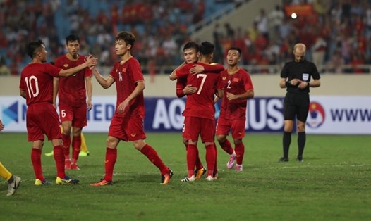 Các cầu thủ U23 Việt Nam liên tiếp ghi bàn. Ảnh: Sơn Tùng