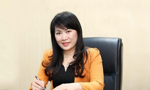 Bà Lương Thị Cẩm Tú