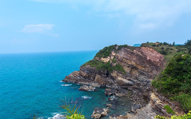 Nét hùng vĩ, sơn thủy hữu tình mà thiên nhiên ban tặng cho Cô Tô.  