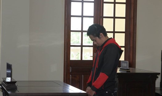 Nguyễn Lưu Hồi Tôn tại phiên tòa.