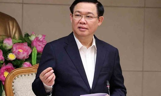 Phó Thủ tướng Vương Đình Huệ phát biểu tại phiên họp. Ảnh: T.Chung.