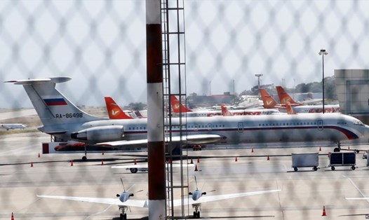 Máy bay Nga tại sân bay Quốc tế Simon Bolivar ở Caracas, Venezuela, ngày 24.3.2019. Ảnh: Reuters