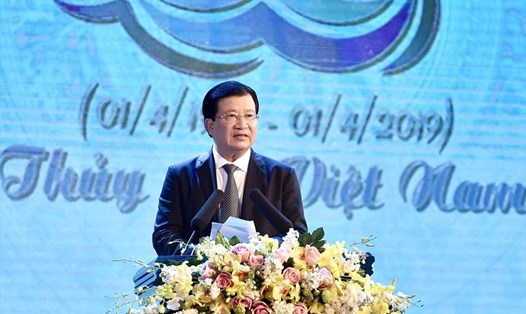 Phó Thủ tướng Trịnh Đình Dũng phát biểu, đánh giá cao kết quả mà ngành thủy sản đã đạt được. Ảnh: Nhật Bắc