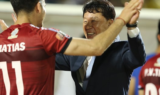 HLV Chung Hae-seong có chiến thắng thứ 3 tại V.League 2019. Ảnh: VPF