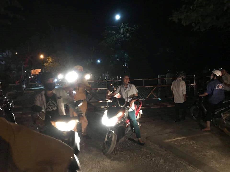 Khu vực gác chắn tàu nơi xảy ra vụ tai nạn. 