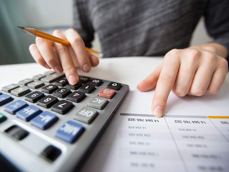 So sánh lãi suất gửi tiết kiệm ngân hàng kì hạn 3 tháng, có tới 12 ngân hàng niêm yết lãi suất huy động ở mức kịch trần là 5,5%